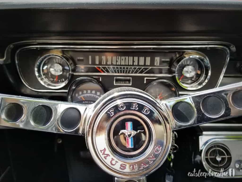classic-mustang-steering-wheel